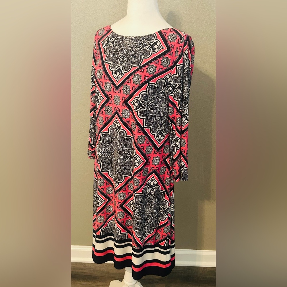 VINCE CAMUTO Pink and Navy Mandala Dress Size 12 Excellent Condition - Picture 6 of 12